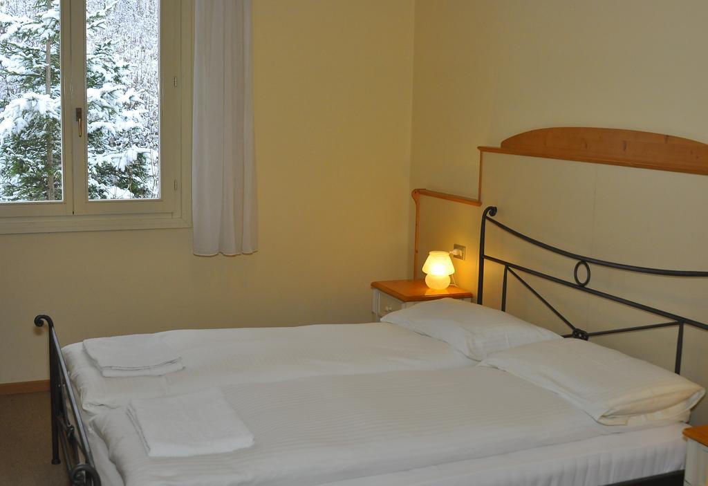 Hotel Santa Barbara Ronzo-Chienis Екстер'єр фото