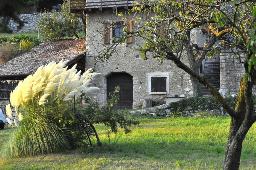 Hotel Santa Barbara Ronzo-Chienis Екстер'єр фото