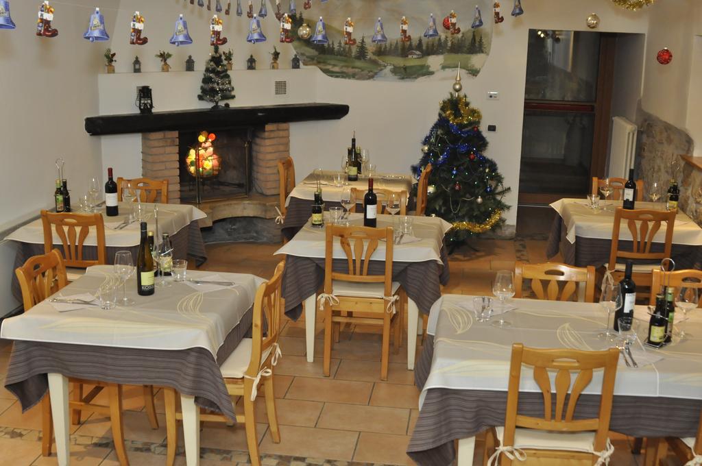 Hotel Santa Barbara Ronzo-Chienis Екстер'єр фото