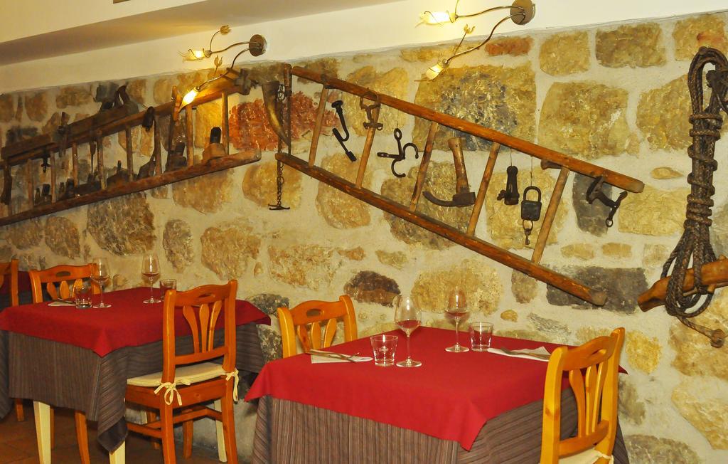 Hotel Santa Barbara Ronzo-Chienis Екстер'єр фото